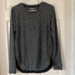 Athleta Uptempo Long Sleeve Top Size Small NWOT